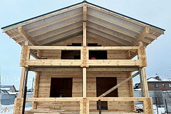 Дом из профилированного бруса. - 1.5 этажа