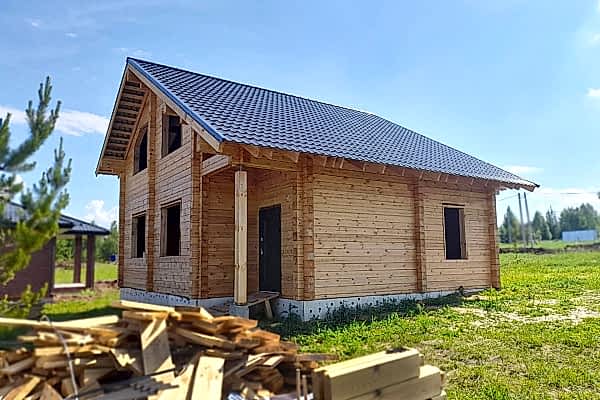 Дом из профилированного бруса. - 1.5 этажа